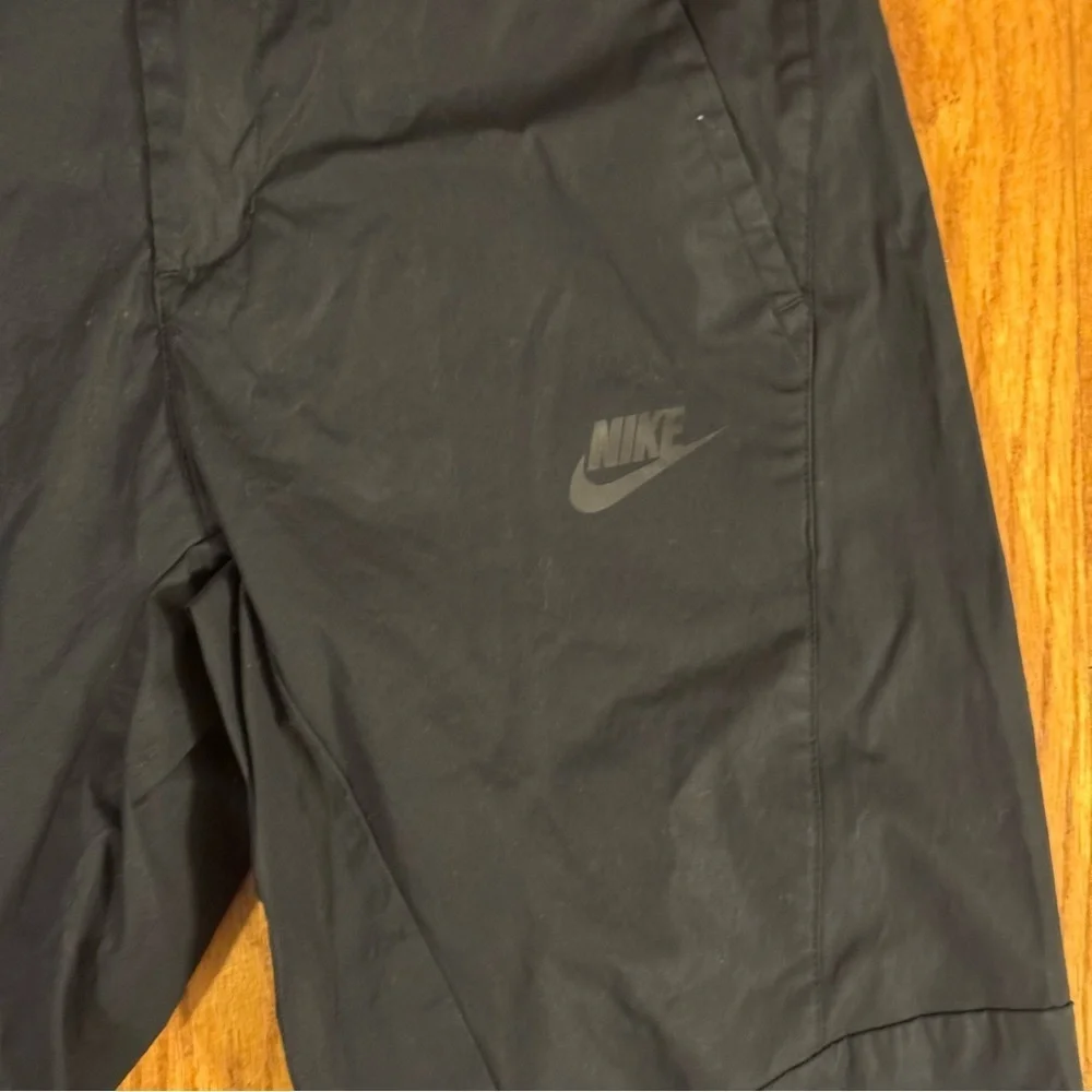 Nike Men's Black Jogger Pants Size 28